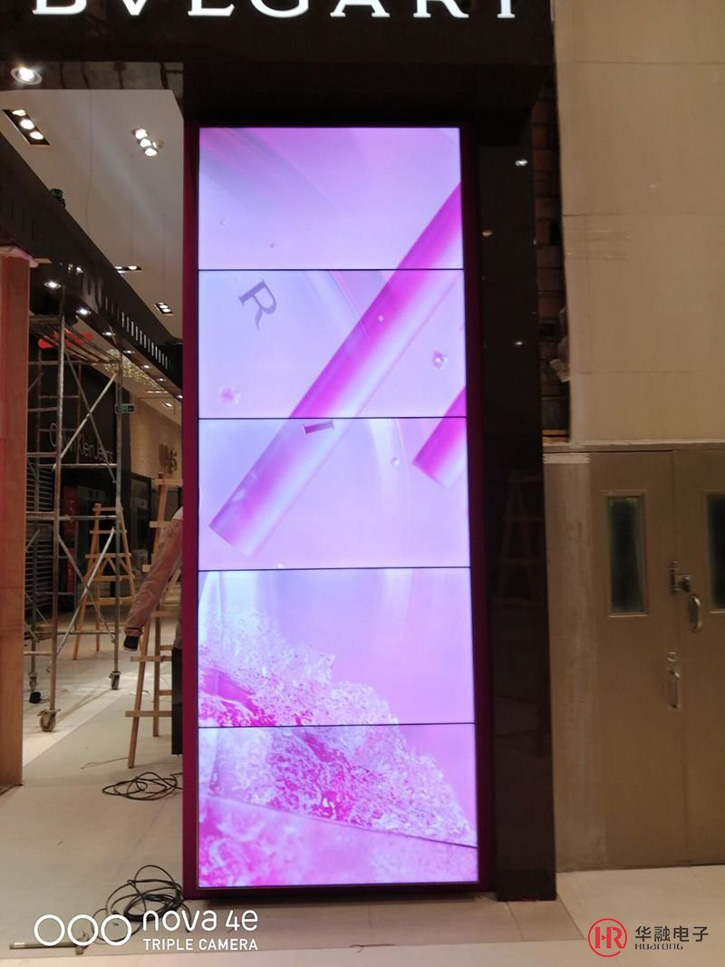商場55寸3.5 5X1LED顯示屏實(shí)例5